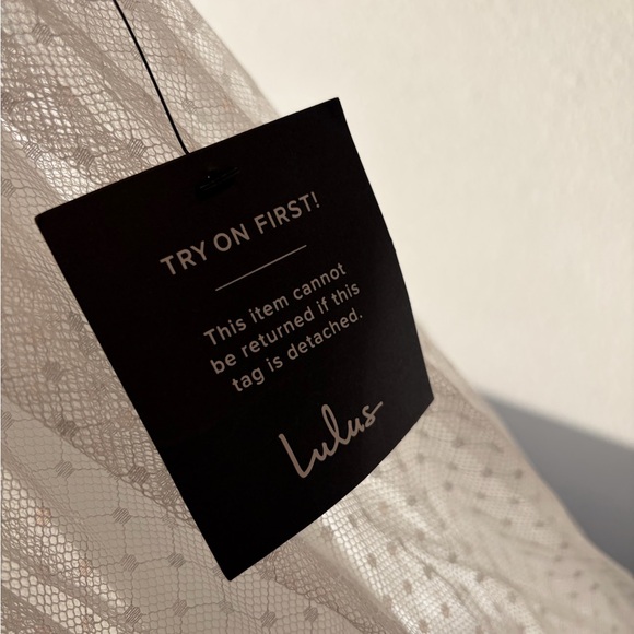 Elegant Off-Shoulder White Dress - Picture 3 of 8